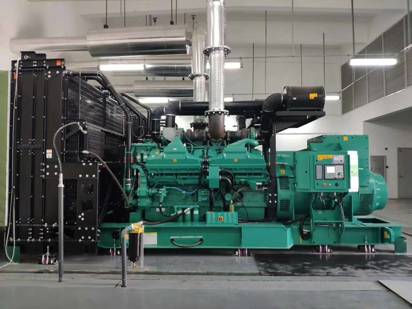 甘(gan)肅康明斯發(fā)電機